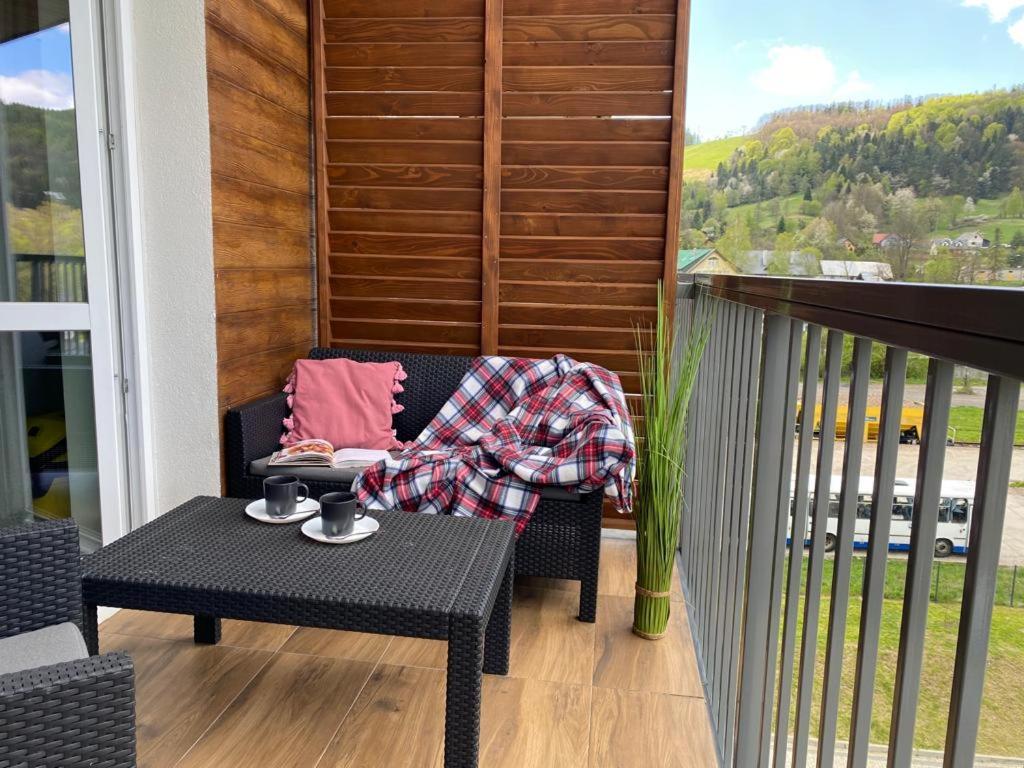 Apartamento Bieszczady Apartament "Cicha Woda" Ustrzyki Dolne Exterior foto